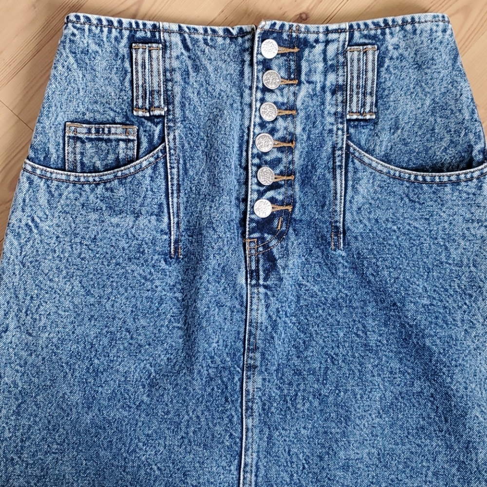 Vintage High-waisted Nuovo Button Jean Mini Skirt